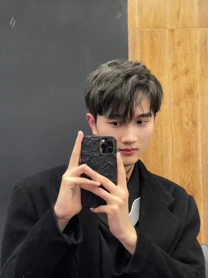 男生发色推荐|低调又好看|试错率低|不用漂 26岁第一次染头发,其实