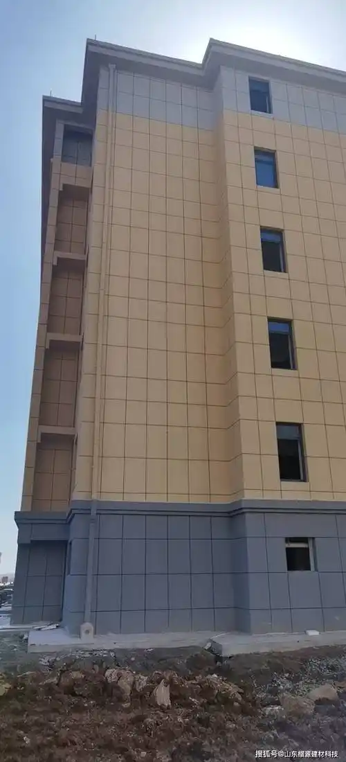 外墙真石漆的质量与工艺关系很大