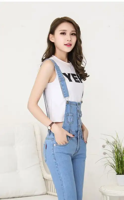 新款女装弹力牛仔裤甜美浅色学院风女潮连体裤吊带裤 s9772