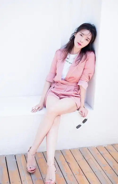 > 张璇甜美写真图片(5/8)