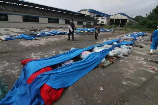 图片 四川汶川强烈地震专题 正文  2008年5月14日,地震后的四川绵竹.