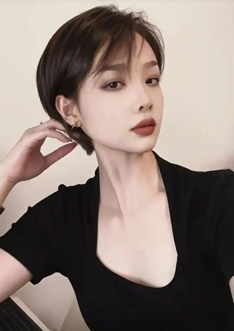 日系少年感女士挂耳短发.#美发团购#同城美发店#剪发#人气美 - 抖音