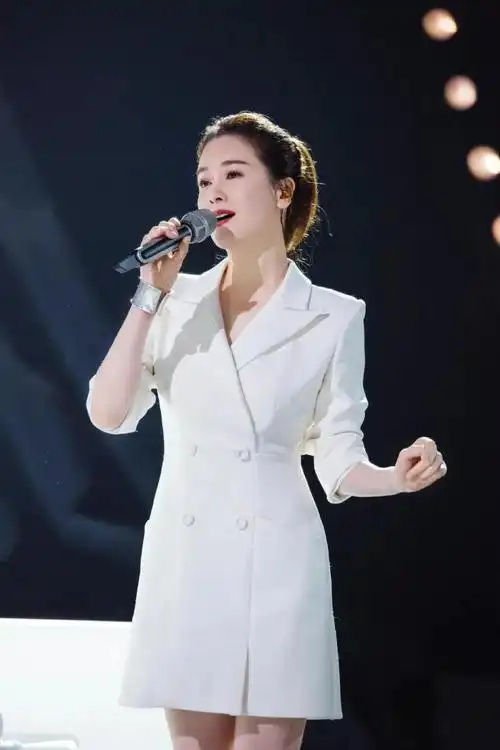 左小青个人资料简介及老公(左小青主演的全部电视剧)