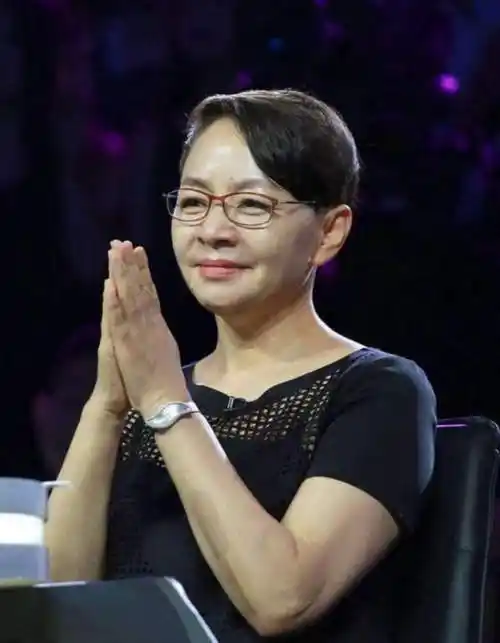 宋丹丹为了继女的婚恋我与丈夫发生争吵