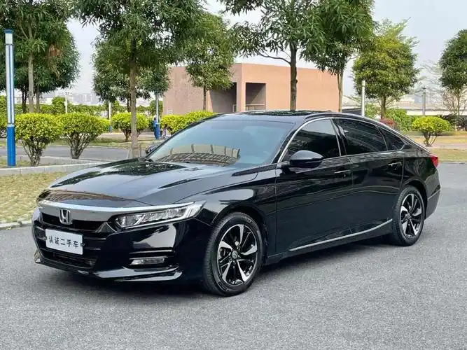 58万2020年09月上牌本田雅阁260turbo 精英版,精品车况