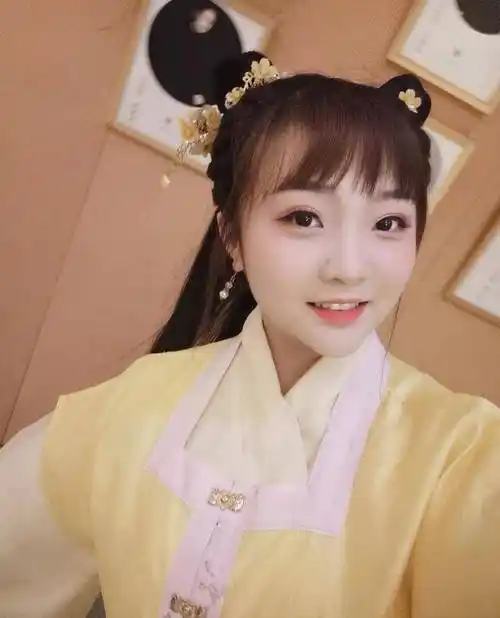 林妙可一改大妈风!古装甜美俏皮又可人,再不是任妈摆布的木偶?