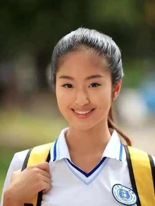 鲜为人知的是,这首脍炙人口的《少年英雄小哪吒》.