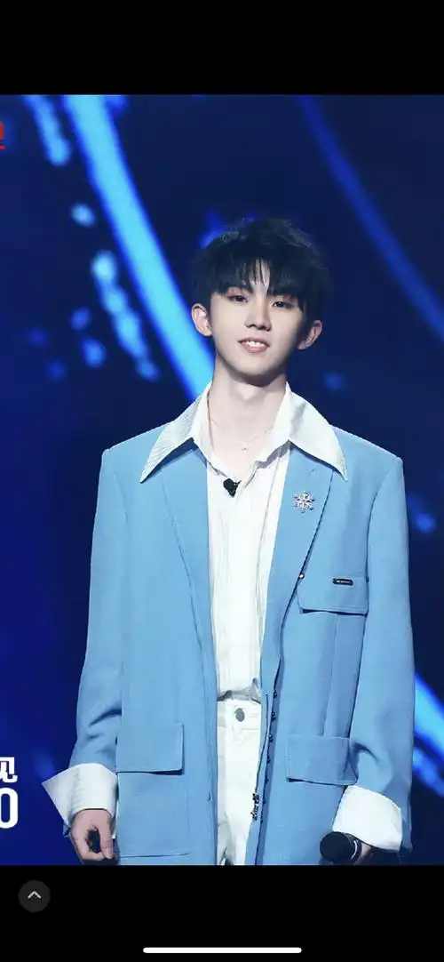 马嘉祺我们的歌蓝色西装剧照