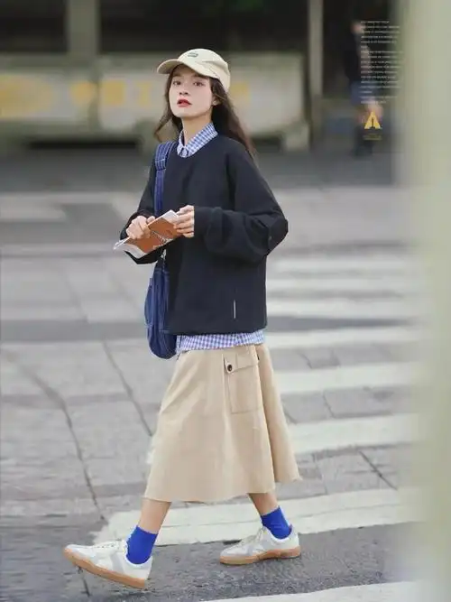 卫衣裙子才是早春顶流