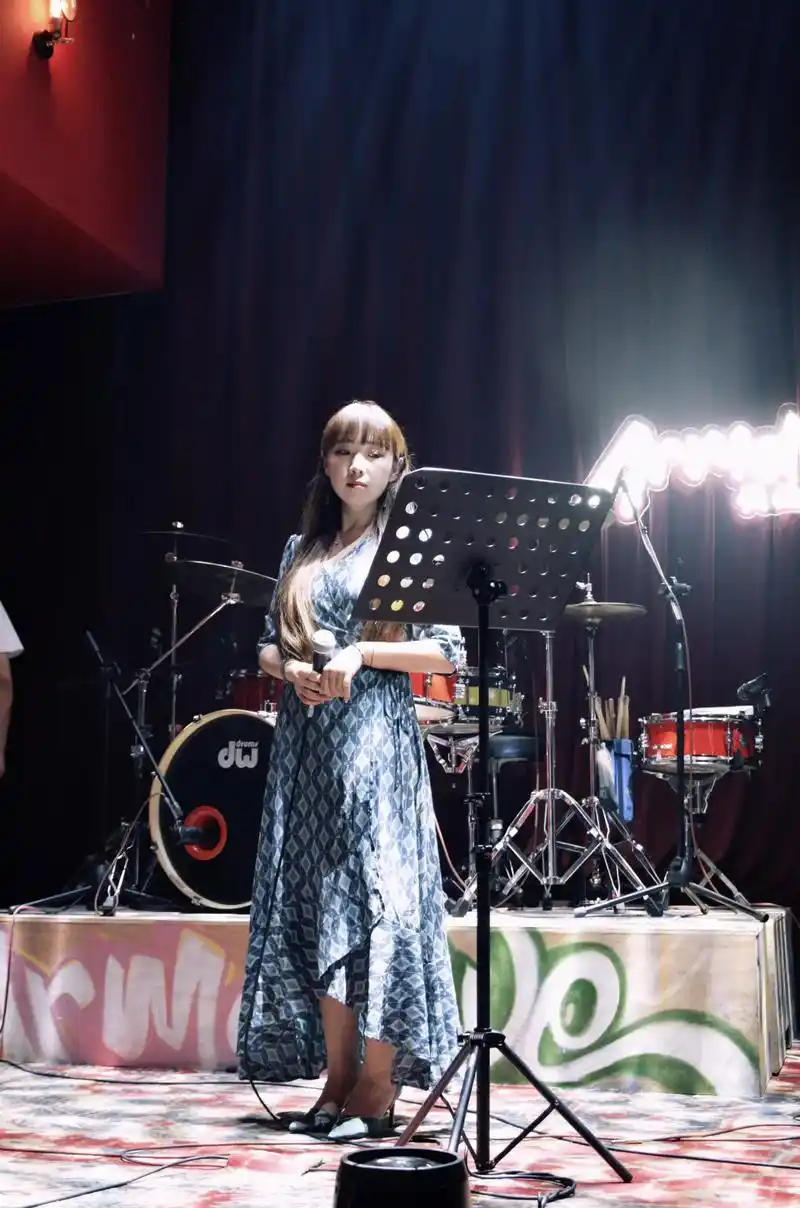 今日麻豆是!:@sunshine王茜双  #摄影 #夜拍 # - 抖音