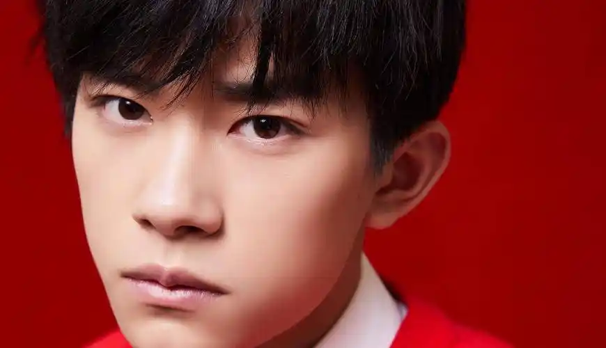 原创易烊千玺生图曝光却被质疑太素人背后原因让人意外