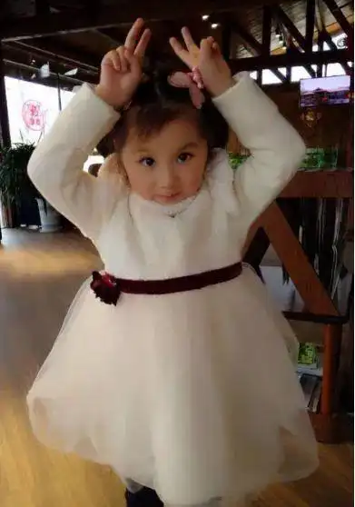 杨幂刘恺威基因太强大了仅4岁的小糯米颜值都长开了真好看