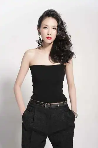 王黎雯肖像代言 王黎雯杂志拍摄 王黎雯vlog视频微博小红书