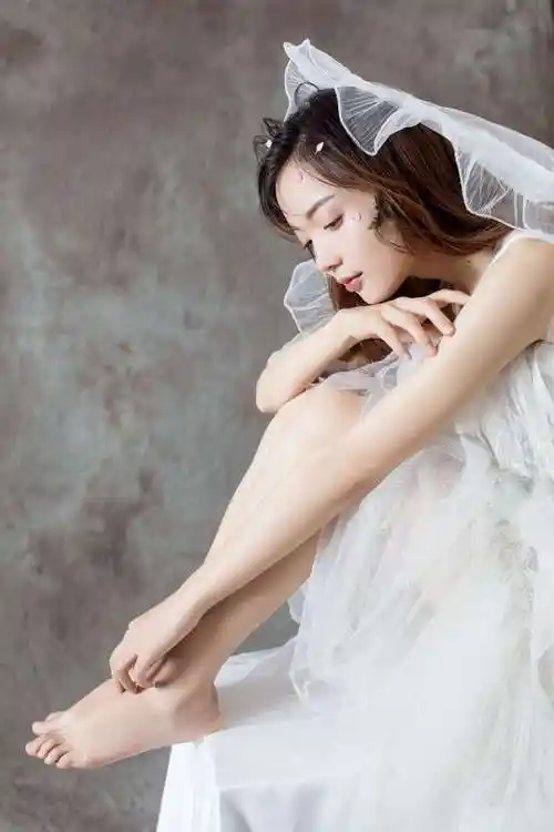 室内艺术照客片