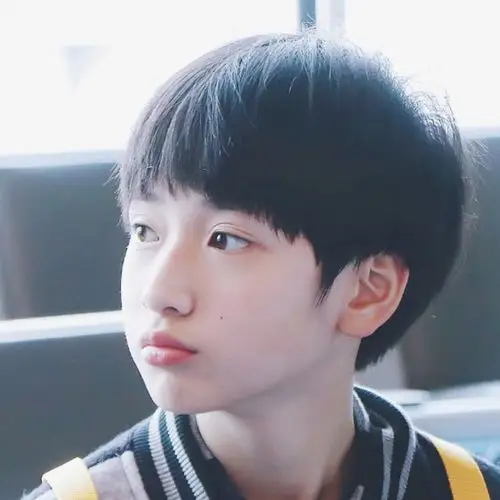 严浩翔成长进行时一点点小严的成长记录