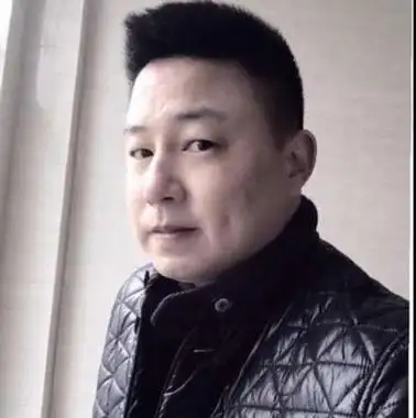 大叔生活照片真实头像图片