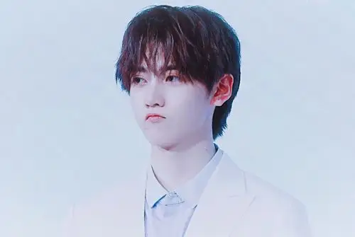 焉栩嘉 dt易卿 - 堆糖,美图壁纸兴趣社区