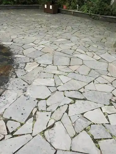 青石板地面碎拼石 人行道板 地面青石板碎拼