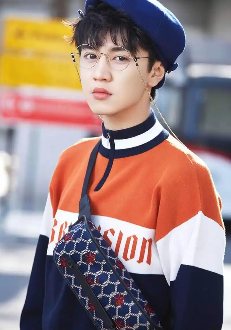 器宇不凡:杨洋,龚俊,白敬亭,成毅 2.玉树临风:陈哲远,刘学义 3.