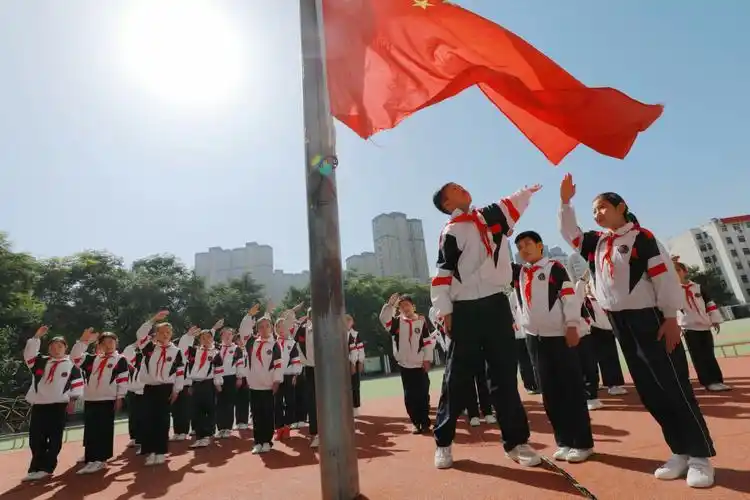 为祖国庆生向国旗敬礼 - 美篇