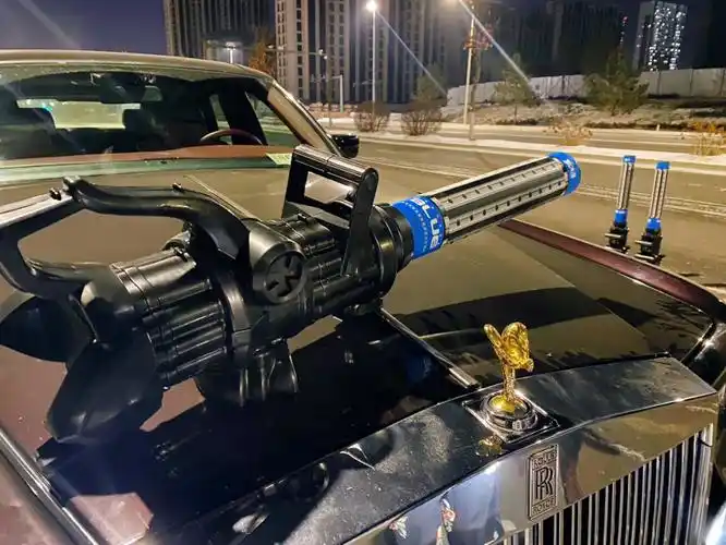 辽宁霸道准备跨年穿越98 加特林烟花之夜 时间初步定于12月26号 想