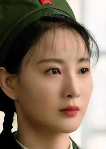 "整容脸"就别演军人了,这几位女演员告诉你,啥才是军人形象