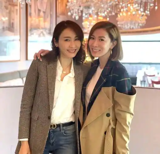 佘诗曼黎姿15年后罕同框,一个单身拍戏至今,一个隐退成阔太_合作_赵敏