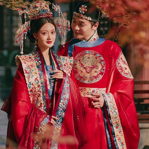 出租马丁宋制汉服婚服中式婚礼凤冠霞帔拖尾结婚重工嫁衣租赁定制