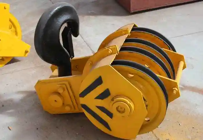 起重滑车吊钩扭转变形判断及变形原因