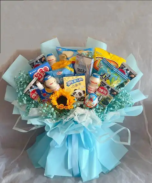 加鲜花和不加鲜花#创意零食花束  #零食花束  #男孩生日礼物  #生日