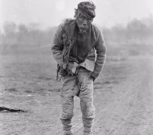 9/ 11乞丐的穷酸样让人很无语10/ 11乞丐老头的表情11/ 11乞丐长胡子