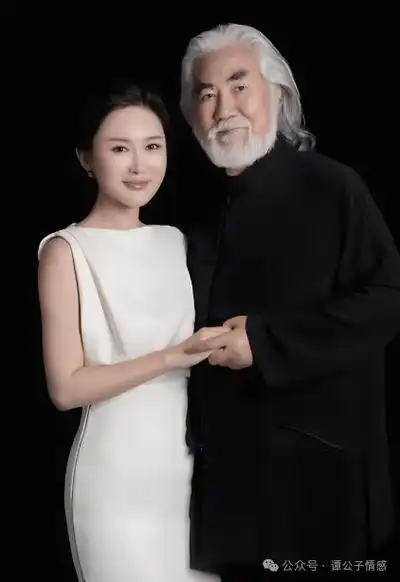 72岁张纪中又当爹显摆娇妻哺乳照惹争议二婚杜星霖情史丰富