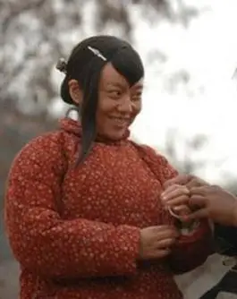 明星雷人旧照:龚琳娜脸肥 林俊杰似小沈阳(组图)(7)