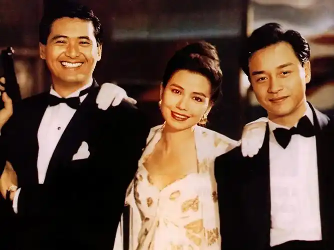 周润发,张国荣,钟楚红三人搭档的黄金组合,港片"里绝无仅有的"风华