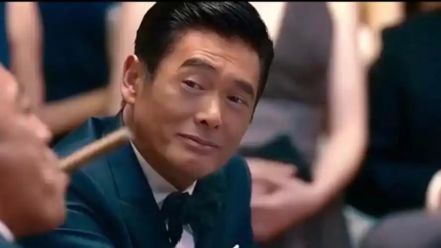 澳门风云2赌神发哥把对手赢了个底朝天