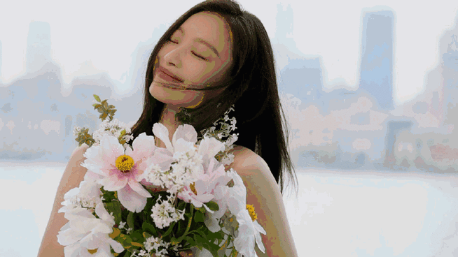 520明星都出来营业了##倪妮也有捧花头像了