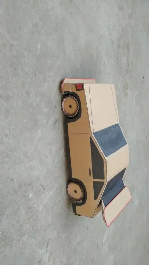 纸板造跑车