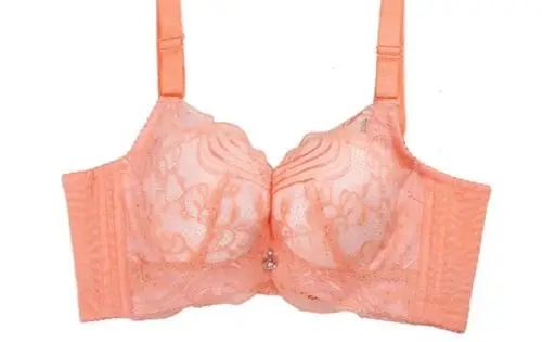 贝婷娜文胸公司生产基地位于中国内衣名城—汕头市潮南区,2001年始