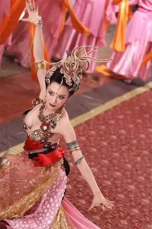 在《封神英雄榜》她所饰演苏妲己被称为最像妖的妲己.