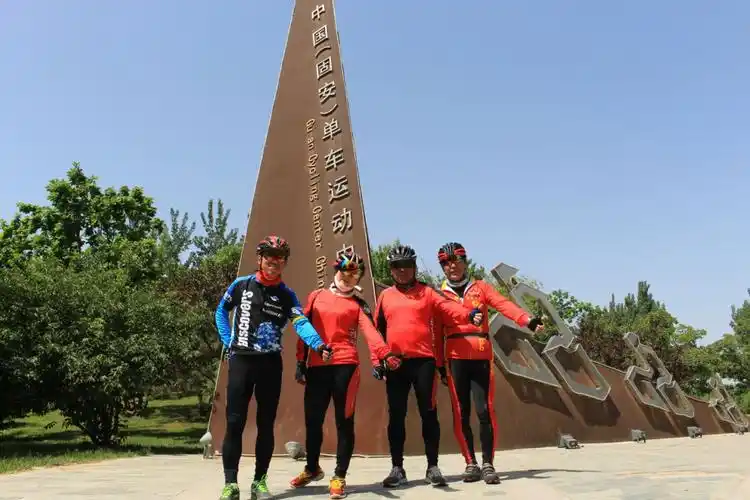 骑行固安自行车公园.