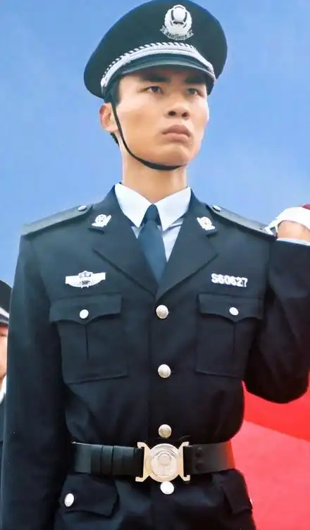 警察春秋常服及外腰带--警色也不错--986