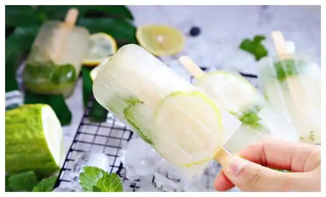 自制柠檬苏打冰棍儿,解热解馋不长胖