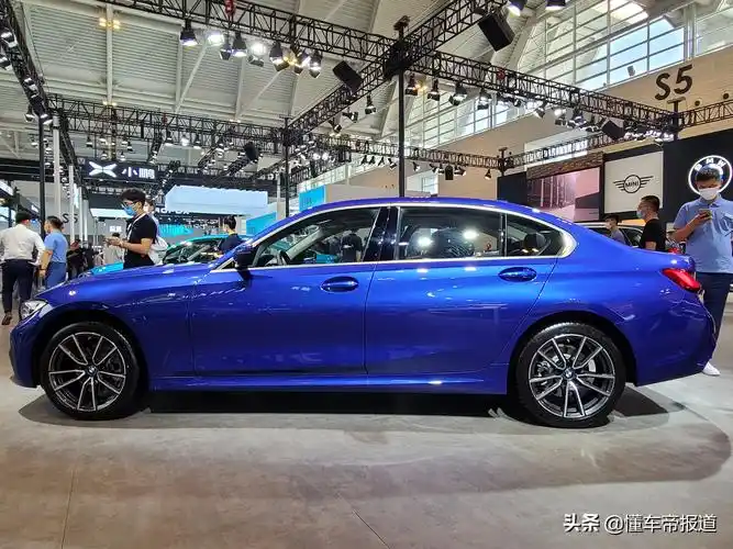 89万元 宝马3系亮相2021天津车展