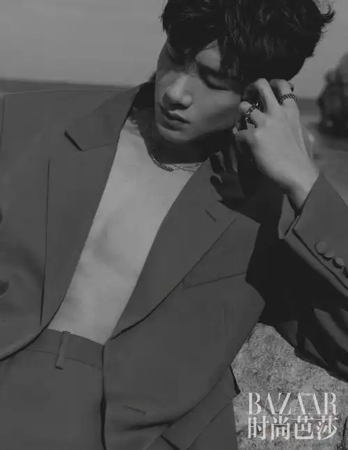 白敬亭minibazaar十月刊