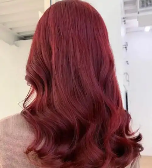 红色系染发造型模板 时髦显白美得独一无二