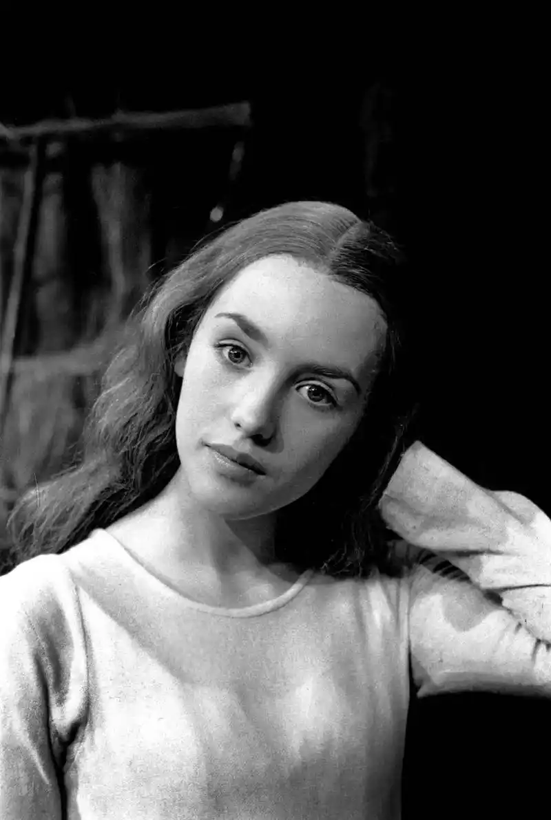 人物最疯癫最美丽最神经质的法兰西女神阿佳妮