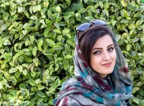 真实的伊朗女性,并不是我们想像中的那样保守,而且美得清新脱俗