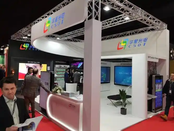 展品独具匠心 ,引人注目展会上,华星光电向观众描绘了一幅"无处不显示