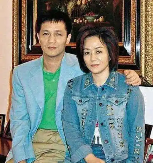 杨恭如忧伤时说的一句话,恋爱的姑娘最好切记,利于找到需要的人