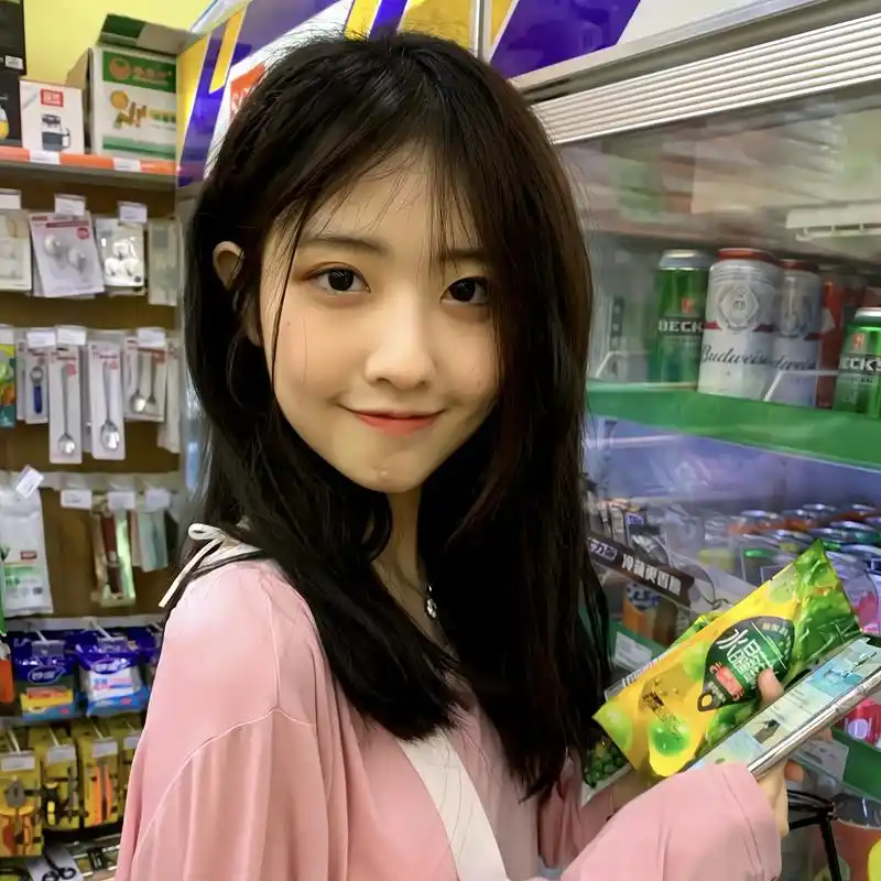 青春的尽头从来不是十八岁
#佘颖欣 #杀猪饲料 #小佘🐍